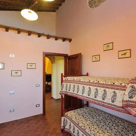 Sigliano Sleeps 6 Pool Wifi Apartment *