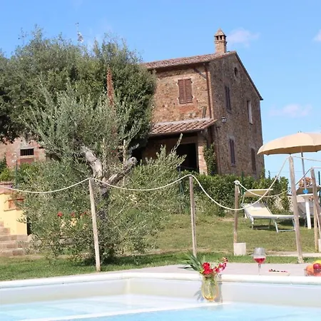 Sigliano Sleeps 6 Pool Wifi
