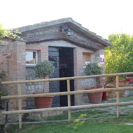 Sigliano Sleeps 6 Pool Wifi San Litardo