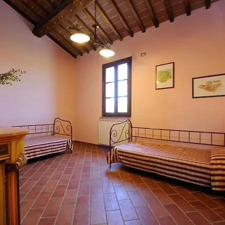 Apartment Sigliano Sleeps 6 Pool Wifi