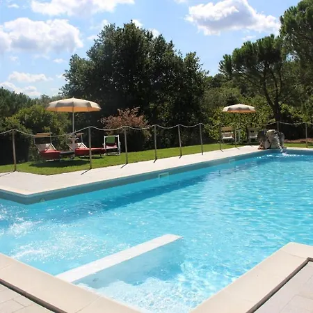 Sigliano Sleeps 6 Pool Wifi Appartement *