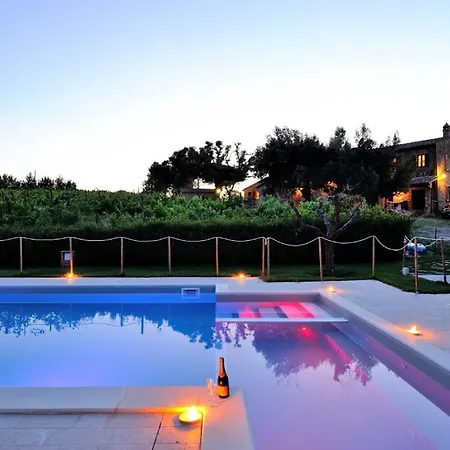Sigliano Sleeps 6 Pool Wifi