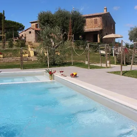 Sigliano Sleeps 6 Pool Wifi Appartement *