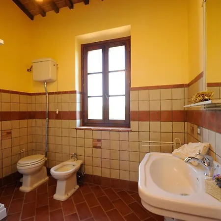 Sigliano Sleeps 6 Pool Wifi Apartment *