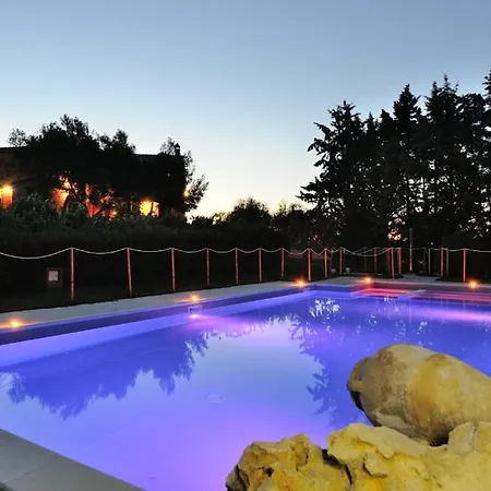 Appartement Sigliano Sleeps 6 Pool Wifi San Litardo