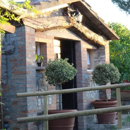 Sigliano Sleeps 6 Pool Wifi Apartment