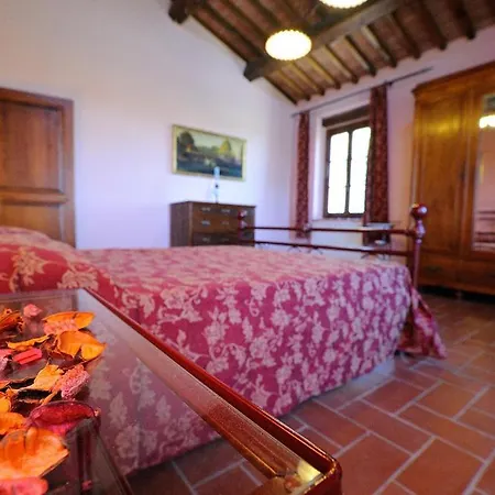 Sigliano Sleeps 6 Pool Wifi *